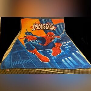 Spider-Man Soft Fleece Throw Blanket 59" X 78” Ultimate Spiderman In City 2015